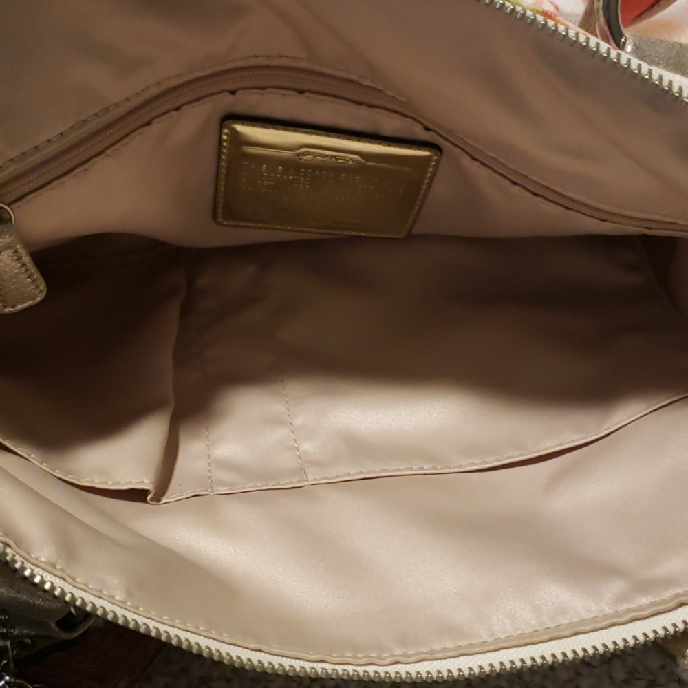 Coach purse - Picture 5 of 6